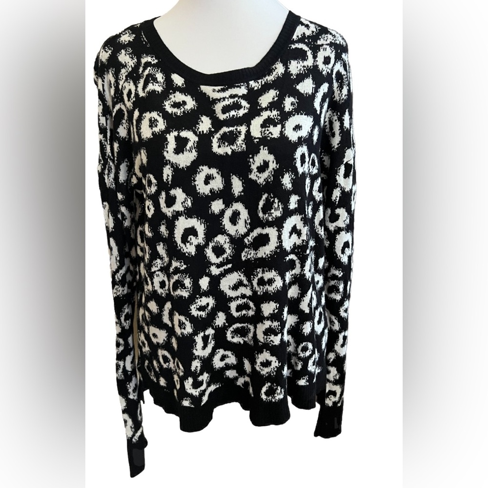KENSIE Black & White Animal Print Leopard Lightweight Sweater Women’s Small